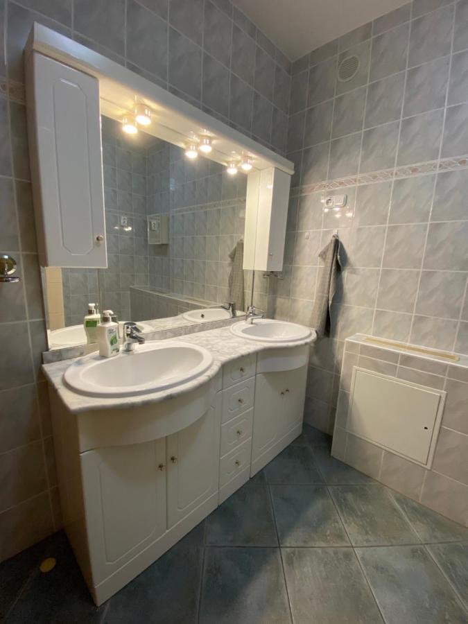 Veronika Lux Apartman Hajdúszoboszló Exterior foto