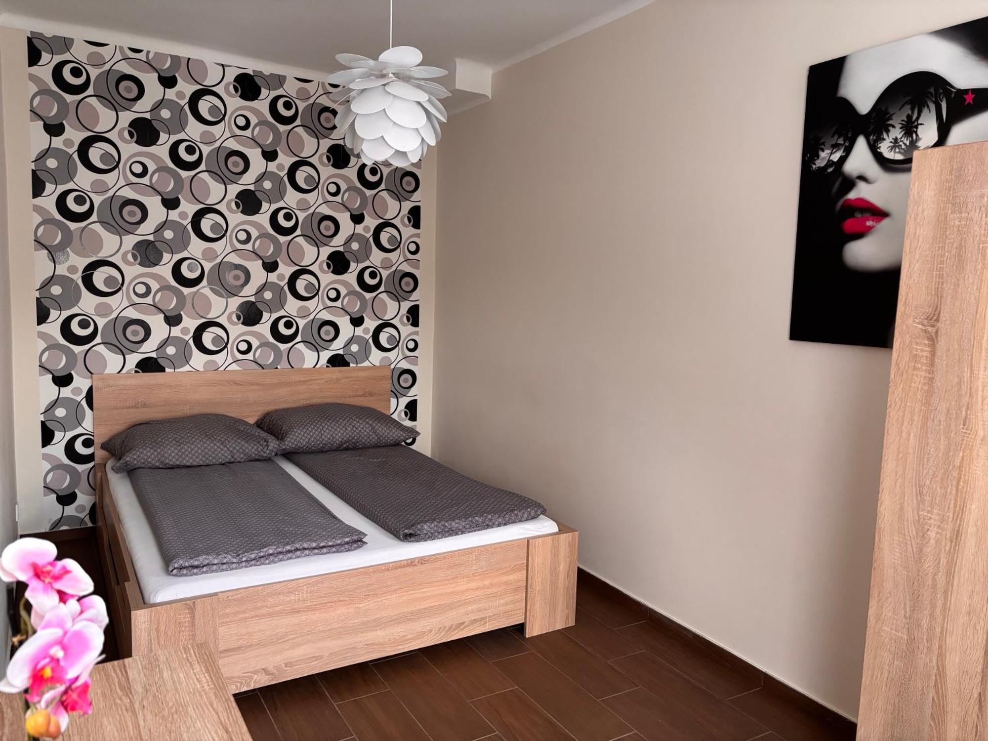 Veronika Lux Apartman Hajdúszoboszló Exterior foto